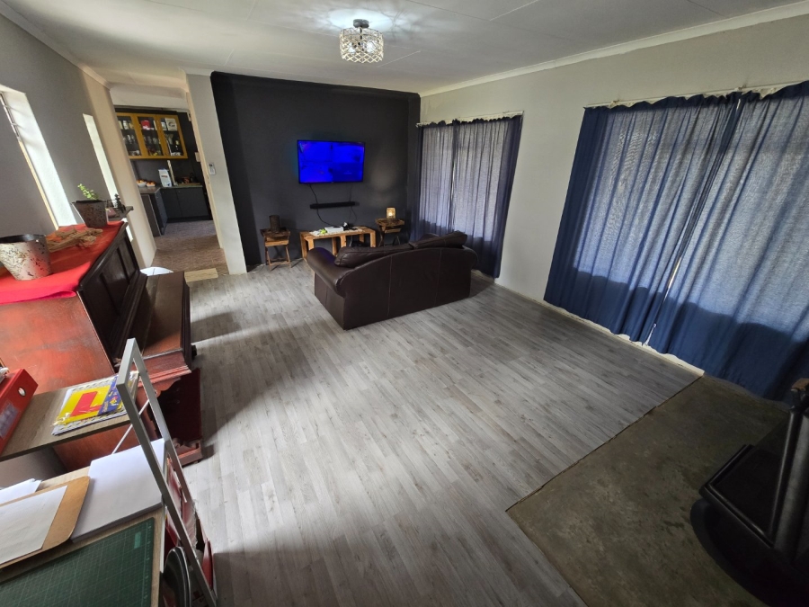 3 Bedroom Property for Sale in Miederpark North West